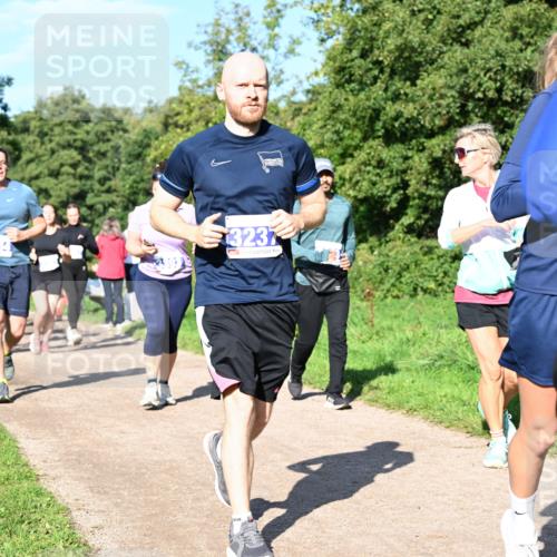27.09.2026 - 35. Volkslauf durch das schöne Alstertal Dr. Thomas Lammeyer http://msf.ph/oto/10565353 27.09.2026 10:37:22 Laufen 3237 meine-sportfotos.de