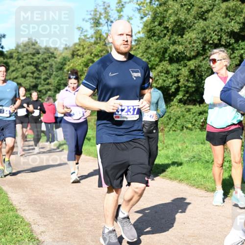 27.09.2026 - 35. Volkslauf durch das schöne Alstertal Dr. Thomas Lammeyer http://msf.ph/oto/10565354 27.09.2026 10:37:23 Laufen 3237, 123 meine-sportfotos.de