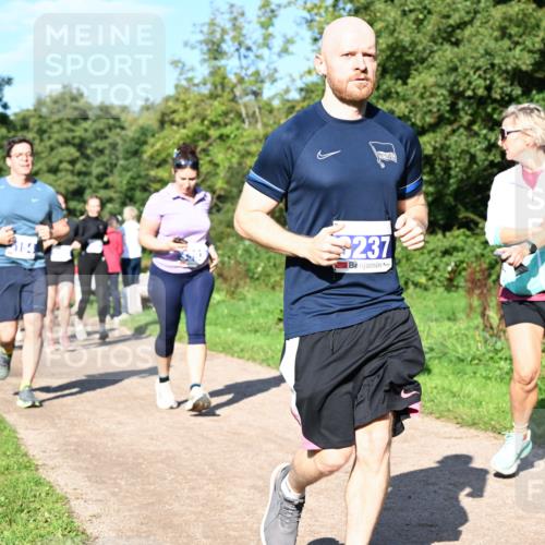 27.09.2026 - 35. Volkslauf durch das schöne Alstertal Dr. Thomas Lammeyer http://msf.ph/oto/10565357 27.09.2026 10:37:23 Laufen 237 meine-sportfotos.de