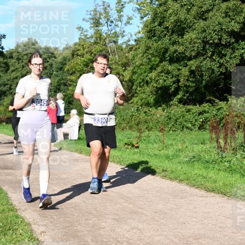 27.09.2026 - 35. Volkslauf durch das schöne Alstertal Dr. Thomas Lammeyer http://msf.ph/oto/10565458 27.09.2026 10:37:34 Laufen 3045, 3054, 13390 meine-sportfotos.de
