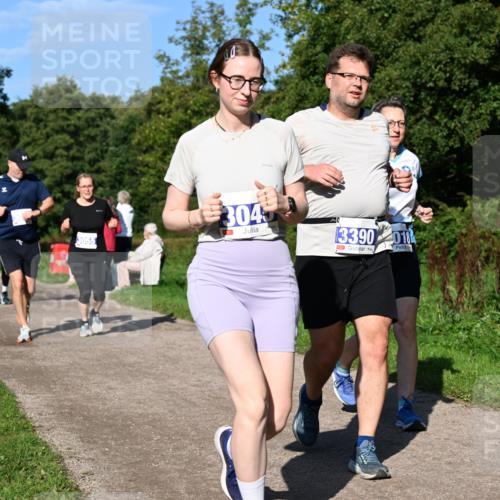 27.09.2026 - 35. Volkslauf durch das schöne Alstertal Dr. Thomas Lammeyer http://msf.ph/oto/10565469 27.09.2026 10:37:35 Laufen 3045, 3390, 01 meine-sportfotos.de
