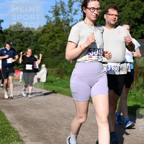 27.09.2026 - 35. Volkslauf durch das schöne Alstertal Dr. Thomas Lammeyer http://msf.ph/oto/10565471 27.09.2026 10:37:35 Laufen 13045, 3390, 18 meine-sportfotos.de