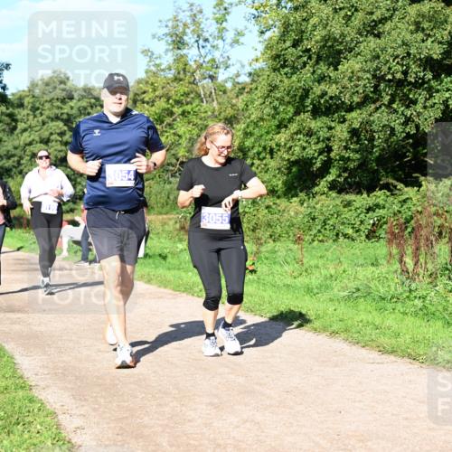 27.09.2026 - 35. Volkslauf durch das schöne Alstertal Dr. Thomas Lammeyer http://msf.ph/oto/10565489 27.09.2026 10:37:37 Laufen 3054, 3055 meine-sportfotos.de