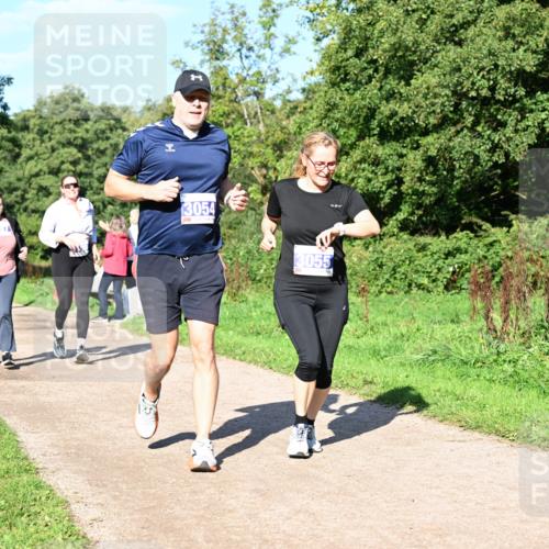27.09.2026 - 35. Volkslauf durch das schöne Alstertal Dr. Thomas Lammeyer http://msf.ph/oto/10565492 27.09.2026 10:37:38 Laufen 3054, 3055 meine-sportfotos.de