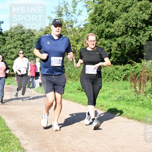 27.09.2026 - 35. Volkslauf durch das schöne Alstertal Dr. Thomas Lammeyer http://msf.ph/oto/10565494 27.09.2026 10:37:38 Laufen 3054, 3055 meine-sportfotos.de