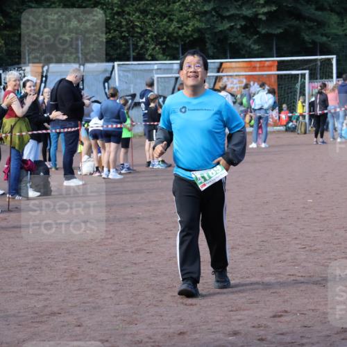27.09.2026 - 35. Volkslauf durch das schöne Alstertal Strokosch-Dieckow http://msf.ph/oto/10565567 27.09.2026 11:10:06 Ziel 4189 meine-sportfotos.de