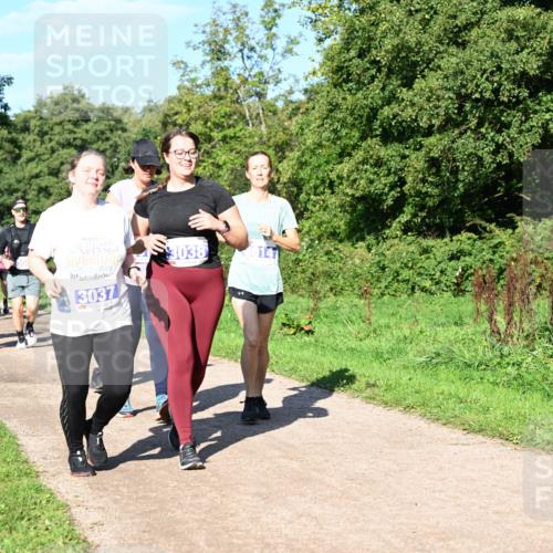 27.09.2026 - 35. Volkslauf durch das schöne Alstertal Dr. Thomas Lammeyer http://msf.ph/oto/10565574 27.09.2026 10:37:47 Laufen 3037, 3038, 3014 meine-sportfotos.de