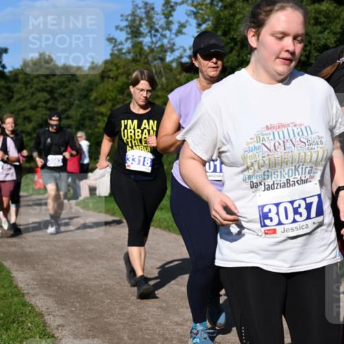 27.09.2026 - 35. Volkslauf durch das schöne Alstertal Dr. Thomas Lammeyer http://msf.ph/oto/10565593 27.09.2026 10:37:49 Laufen 3318, 01, 3037, 3038 meine-sportfotos.de