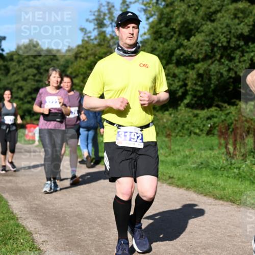 27.09.2026 - 35. Volkslauf durch das schöne Alstertal Dr. Thomas Lammeyer http://msf.ph/oto/10565676 27.09.2026 10:37:58 Laufen 3192, 3193 meine-sportfotos.de