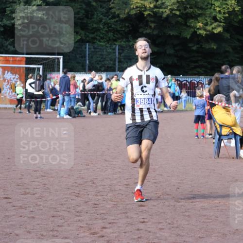 27.09.2026 - 35. Volkslauf durch das schöne Alstertal Strokosch-Dieckow http://msf.ph/oto/10565689 27.09.2026 11:09:05 Ziel 3984 meine-sportfotos.de