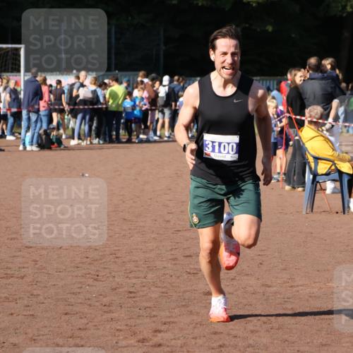 27.09.2026 - 35. Volkslauf durch das schöne Alstertal Strokosch-Dieckow http://msf.ph/oto/10565707 27.09.2026 11:08:44 Ziel 3100 meine-sportfotos.de