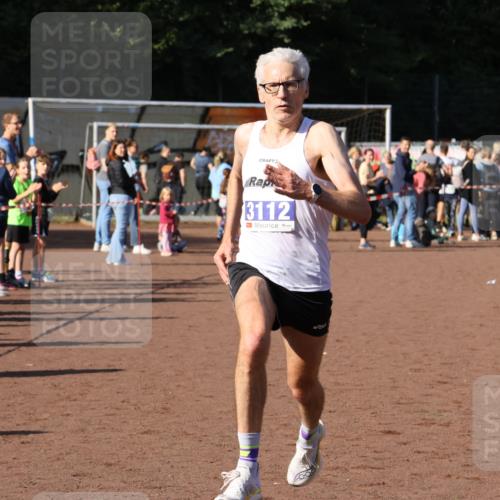 27.09.2026 - 35. Volkslauf durch das schöne Alstertal Strokosch-Dieckow http://msf.ph/oto/10565741 27.09.2026 11:08:16 Ziel 3112, 4112 meine-sportfotos.de