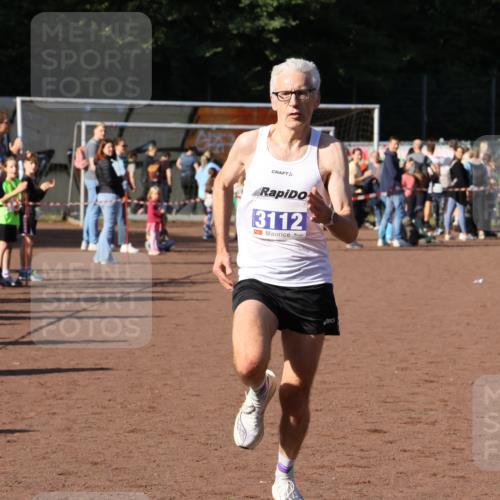27.09.2026 - 35. Volkslauf durch das schöne Alstertal Strokosch-Dieckow http://msf.ph/oto/10565745 27.09.2026 11:08:16 Ziel 3112, 4112 meine-sportfotos.de
