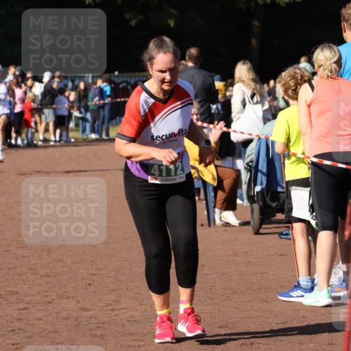27.09.2026 - 35. Volkslauf durch das schöne Alstertal Strokosch-Dieckow http://msf.ph/oto/10565775 27.09.2026 11:08:12 Ziel 3112, 4112 meine-sportfotos.de