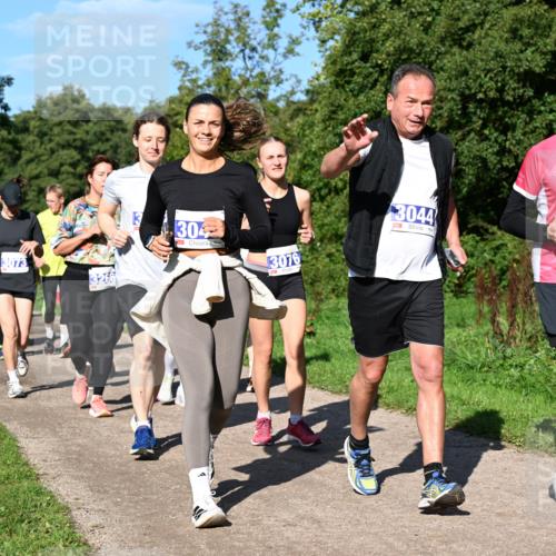 27.09.2026 - 35. Volkslauf durch das schöne Alstertal Dr. Thomas Lammeyer http://msf.ph/oto/10565806 27.09.2026 10:38:16 Laufen 3073, 3266, 304, 3076, 3044, 3066 meine-sportfotos.de