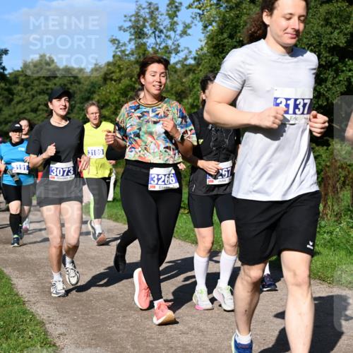 27.09.2026 - 35. Volkslauf durch das schöne Alstertal Dr. Thomas Lammeyer http://msf.ph/oto/10565823 27.09.2026 10:38:18 Laufen 3030, 191, 3073, 3189, 3266, 267, 3137, 30, 3076 meine-sportfotos.de