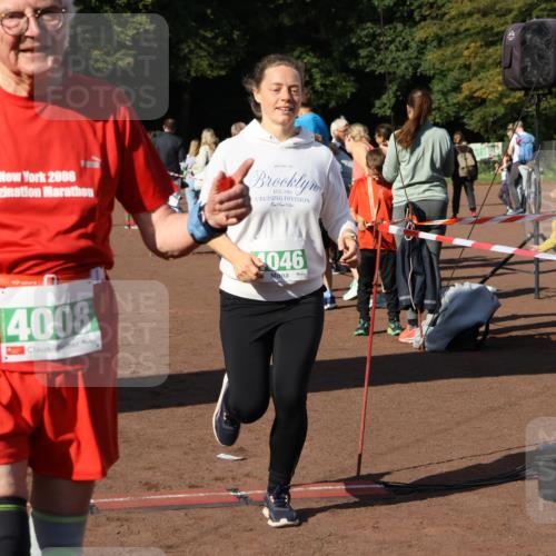 27.09.2026 - 35. Volkslauf durch das schöne Alstertal Strokosch-Dieckow http://msf.ph/oto/10565850 27.09.2026 11:07:22 Ziel 4008, 4045, 4046, 4184, 4194 meine-sportfotos.de