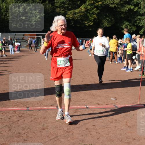 27.09.2026 - 35. Volkslauf durch das schöne Alstertal Strokosch-Dieckow http://msf.ph/oto/10565885 27.09.2026 11:07:20 Ziel 4008, 4045, 4046, 4194 meine-sportfotos.de