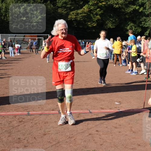 27.09.2026 - 35. Volkslauf durch das schöne Alstertal Strokosch-Dieckow http://msf.ph/oto/10565891 27.09.2026 11:07:20 Ziel 4008, 4045, 4046, 4194 meine-sportfotos.de