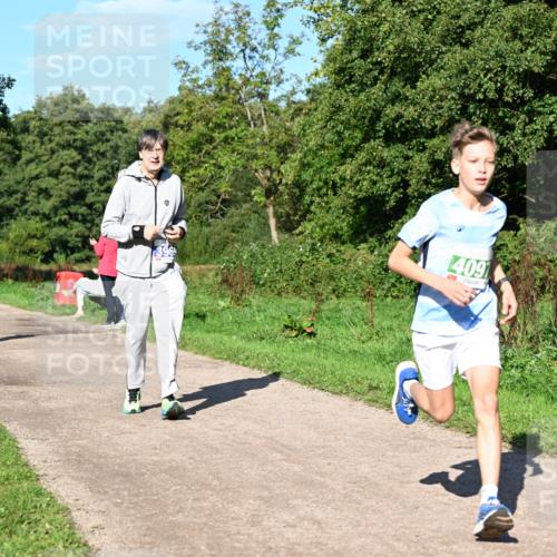 27.09.2026 - 35. Volkslauf durch das schöne Alstertal Dr. Thomas Lammeyer http://msf.ph/oto/10565936 27.09.2026 10:38:39 Laufen 4107, 3969, 4091 meine-sportfotos.de