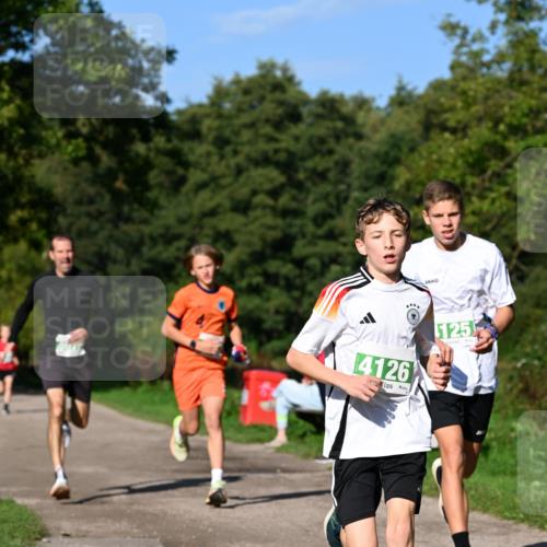 27.09.2026 - 35. Volkslauf durch das schöne Alstertal Dr. Thomas Lammeyer http://msf.ph/oto/10565987 27.09.2026 10:38:57 Laufen 4126, 125 meine-sportfotos.de