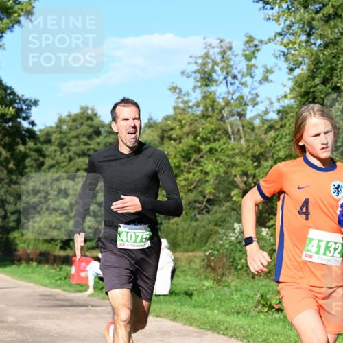 27.09.2026 - 35. Volkslauf durch das schöne Alstertal Dr. Thomas Lammeyer http://msf.ph/oto/10566005 27.09.2026 10:39:00 Laufen 4075, 4132 meine-sportfotos.de