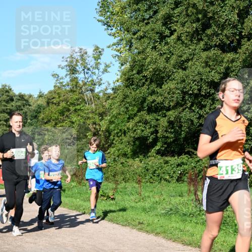 27.09.2026 - 35. Volkslauf durch das schöne Alstertal Dr. Thomas Lammeyer http://msf.ph/oto/10566197 27.09.2026 10:39:32 Laufen 4064, 4139 meine-sportfotos.de