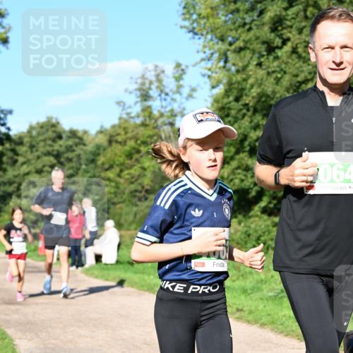 27.09.2026 - 35. Volkslauf durch das schöne Alstertal Dr. Thomas Lammeyer http://msf.ph/oto/10566213 27.09.2026 10:39:35 Laufen 064 meine-sportfotos.de