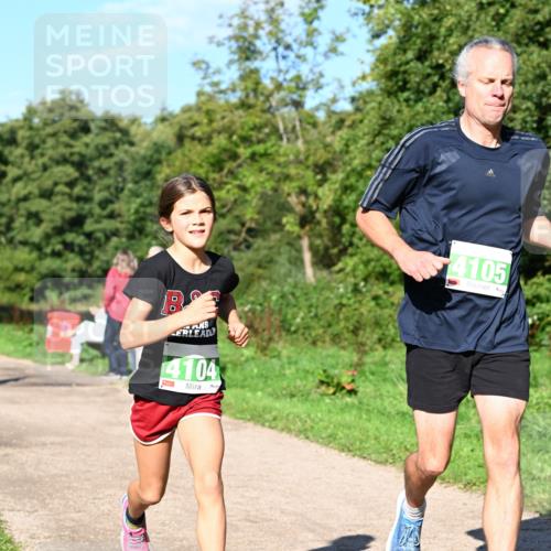 27.09.2026 - 35. Volkslauf durch das schöne Alstertal Dr. Thomas Lammeyer http://msf.ph/oto/10566226 27.09.2026 10:39:37 Laufen 4104, 4105 meine-sportfotos.de