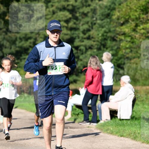 27.09.2026 - 35. Volkslauf durch das schöne Alstertal Dr. Thomas Lammeyer http://msf.ph/oto/10566325 27.09.2026 10:39:55 Laufen 4149, 4232 meine-sportfotos.de