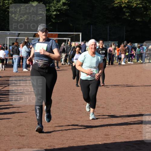 27.09.2026 - 35. Volkslauf durch das schöne Alstertal Strokosch-Dieckow http://msf.ph/oto/10566373 27.09.2026 11:04:47 Ziel 4106, 4147, 4157, 4178, 4954 meine-sportfotos.de