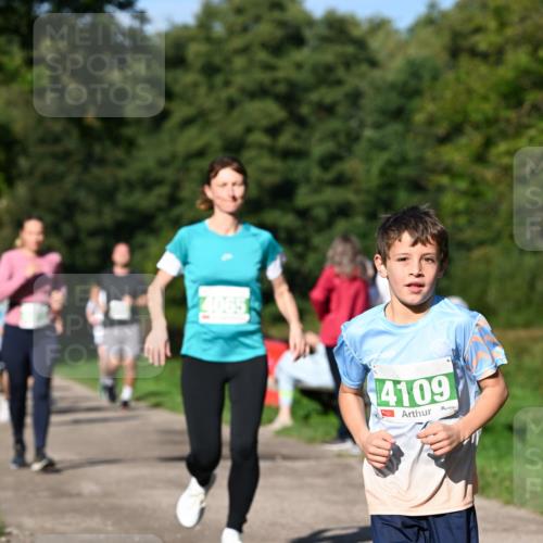 27.09.2026 - 35. Volkslauf durch das schöne Alstertal Dr. Thomas Lammeyer http://msf.ph/oto/10566557 27.09.2026 10:40:33 Laufen 4065, 4109 meine-sportfotos.de