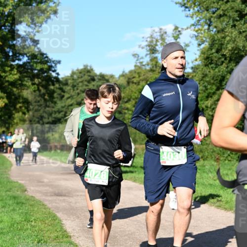 27.09.2026 - 35. Volkslauf durch das schöne Alstertal Dr. Thomas Lammeyer http://msf.ph/oto/10566608 27.09.2026 10:40:44 Laufen 4028, 4030 meine-sportfotos.de
