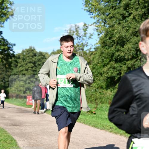 27.09.2026 - 35. Volkslauf durch das schöne Alstertal Dr. Thomas Lammeyer http://msf.ph/oto/10566617 27.09.2026 10:40:46 Laufen 421, 40 meine-sportfotos.de