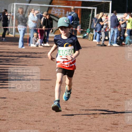 27.09.2026 - 35. Volkslauf durch das schöne Alstertal Strokosch-Dieckow http://msf.ph/oto/10566888 27.09.2026 11:02:53 Ziel 4060 meine-sportfotos.de