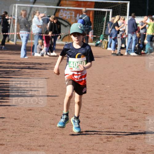 27.09.2026 - 35. Volkslauf durch das schöne Alstertal Strokosch-Dieckow http://msf.ph/oto/10566894 27.09.2026 11:02:53 Ziel 4060 meine-sportfotos.de