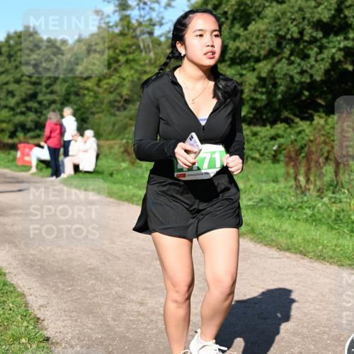 27.09.2026 - 35. Volkslauf durch das schöne Alstertal Dr. Thomas Lammeyer http://msf.ph/oto/10567036 27.09.2026 10:41:53 Laufen 71 meine-sportfotos.de