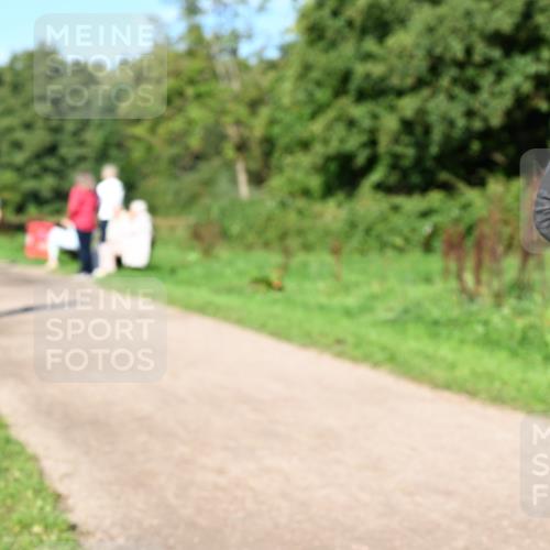 27.09.2026 - 35. Volkslauf durch das schöne Alstertal Dr. Thomas Lammeyer http://msf.ph/oto/10567046 27.09.2026 10:41:54 Laufen  meine-sportfotos.de