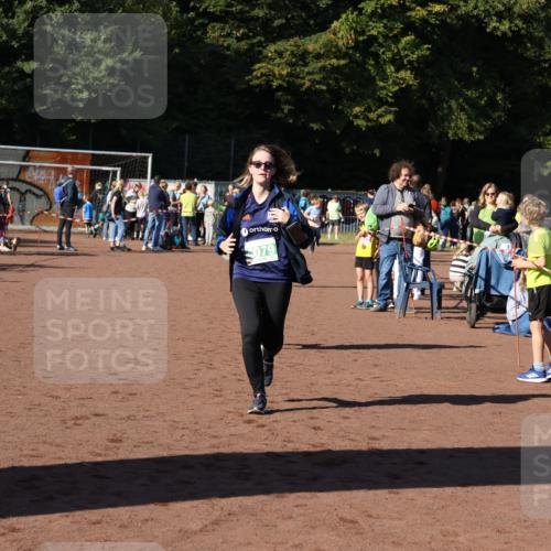 27.09.2026 - 35. Volkslauf durch das schöne Alstertal Strokosch-Dieckow http://msf.ph/oto/10567221 27.09.2026 11:01:50 Ziel 4021, 4079, 4096, 4114, 4211 meine-sportfotos.de