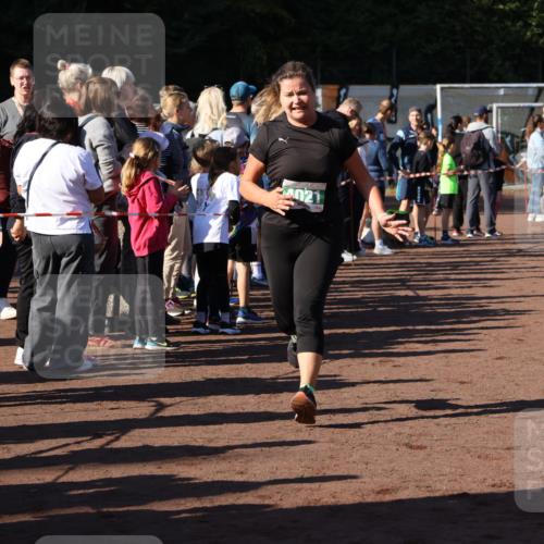 27.09.2026 - 35. Volkslauf durch das schöne Alstertal Strokosch-Dieckow http://msf.ph/oto/10567229 27.09.2026 11:01:48 Ziel 4021, 4079, 4096, 4114, 4211 meine-sportfotos.de