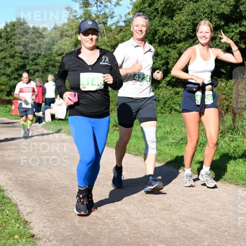 27.09.2026 - 35. Volkslauf durch das schöne Alstertal Dr. Thomas Lammeyer http://msf.ph/oto/10567279 27.09.2026 10:42:22 Laufen 137, 4146, 4224 meine-sportfotos.de