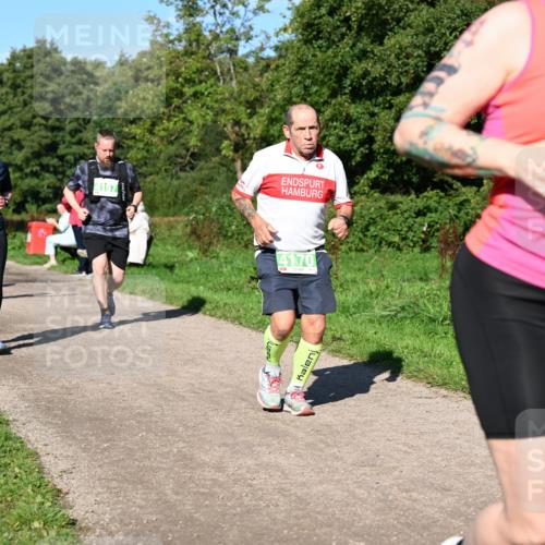 27.09.2026 - 35. Volkslauf durch das schöne Alstertal Dr. Thomas Lammeyer http://msf.ph/oto/10567321 27.09.2026 10:42:27 Laufen 4157, 4170, 137 meine-sportfotos.de