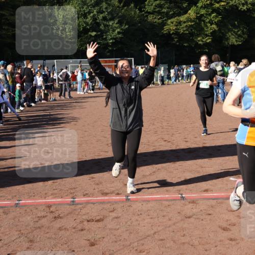 27.09.2026 - 35. Volkslauf durch das schöne Alstertal Strokosch-Dieckow http://msf.ph/oto/10567366 27.09.2026 11:01:19 Ziel 4013, 4173 meine-sportfotos.de