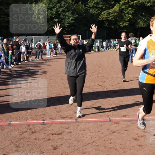 27.09.2026 - 35. Volkslauf durch das schöne Alstertal Strokosch-Dieckow http://msf.ph/oto/10567371 27.09.2026 11:01:19 Ziel 4013, 4173 meine-sportfotos.de