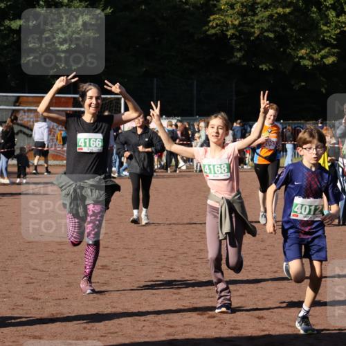 27.09.2026 - 35. Volkslauf durch das schöne Alstertal Strokosch-Dieckow http://msf.ph/oto/10567430 27.09.2026 11:01:13 Ziel 4012, 4013, 4166, 4167, 4168, 4173 meine-sportfotos.de