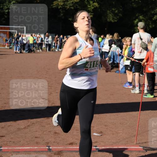 27.09.2026 - 35. Volkslauf durch das schöne Alstertal Strokosch-Dieckow http://msf.ph/oto/10567463 27.09.2026 11:01:02 Ziel 4042, 4115 meine-sportfotos.de
