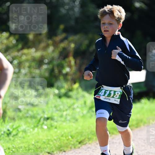 27.09.2026 - 35. Volkslauf durch das schöne Alstertal Dr. Thomas Lammeyer http://msf.ph/oto/10567766 27.09.2026 10:48:24 Laufen 4118 meine-sportfotos.de