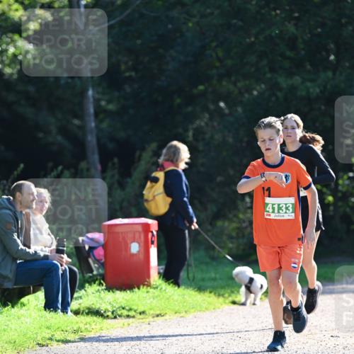 27.09.2026 - 35. Volkslauf durch das schöne Alstertal Dr. Thomas Lammeyer http://msf.ph/oto/10567853 27.09.2026 10:49:04 Laufen 4133 meine-sportfotos.de