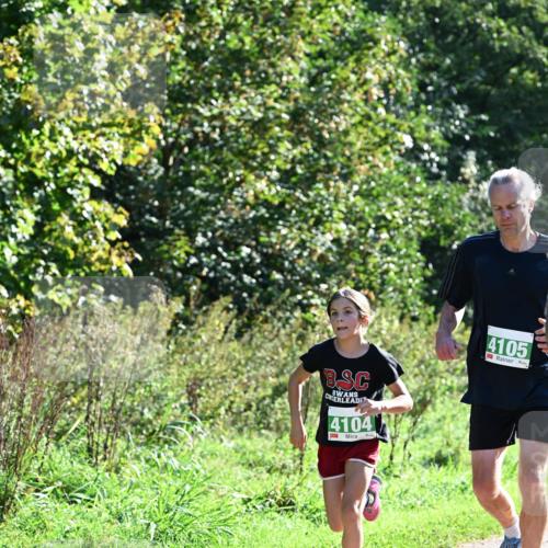 27.09.2026 - 35. Volkslauf durch das schöne Alstertal Dr. Thomas Lammeyer http://msf.ph/oto/10567893 27.09.2026 10:49:19 Laufen 4104, 4105 meine-sportfotos.de