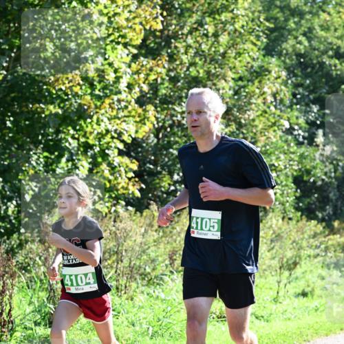 27.09.2026 - 35. Volkslauf durch das schöne Alstertal Dr. Thomas Lammeyer http://msf.ph/oto/10567898 27.09.2026 10:49:20 Laufen 4104, 4105 meine-sportfotos.de